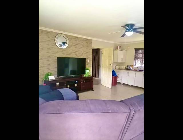 2 BEDROOM HOUSE FOR SALE IN UMLAZI CC